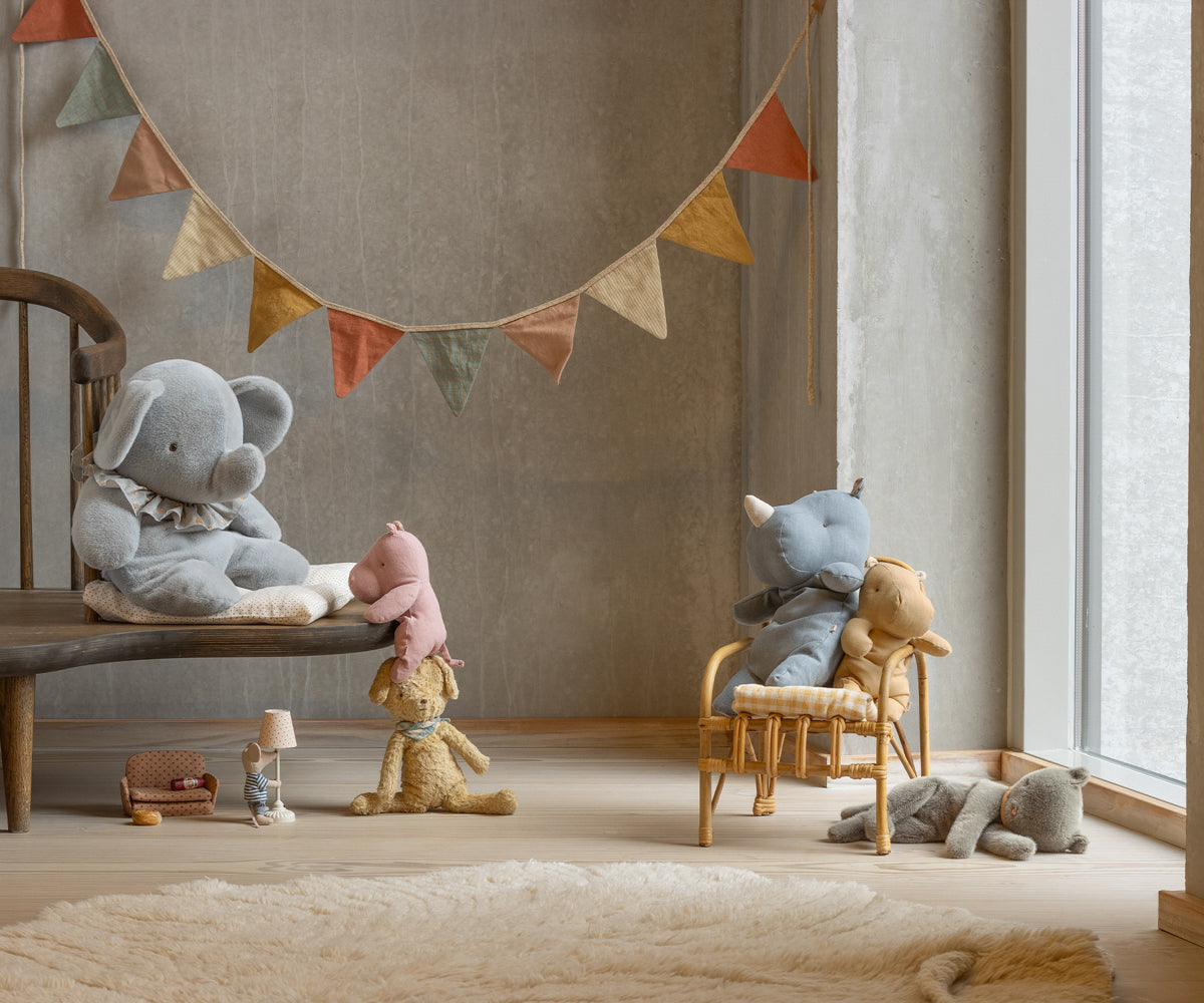Safari friends Rhino, medium- Dusty Blue