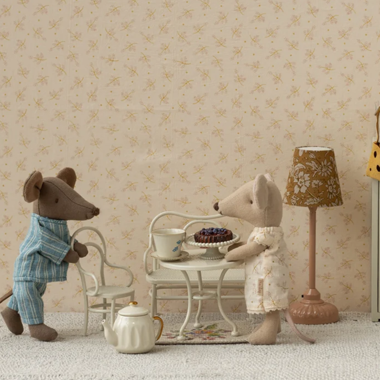 Maileg Cafe Set in Off White — Miniature Dollhouse Accessory