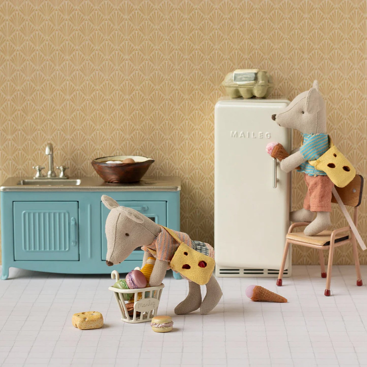 Maileg Clothes & Bag Little Sister Mouse — Collectible Accessory & Gift