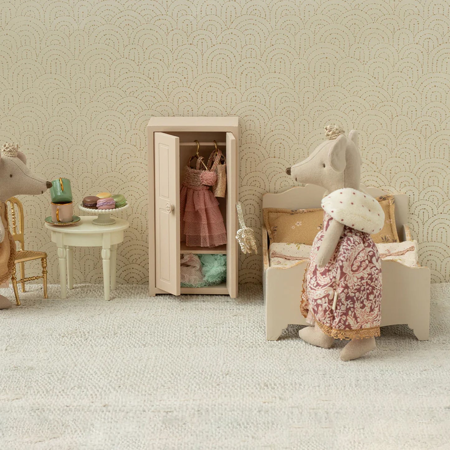 Maileg Queen Mouse Mum — Collectible Stuffed Animal & Gift