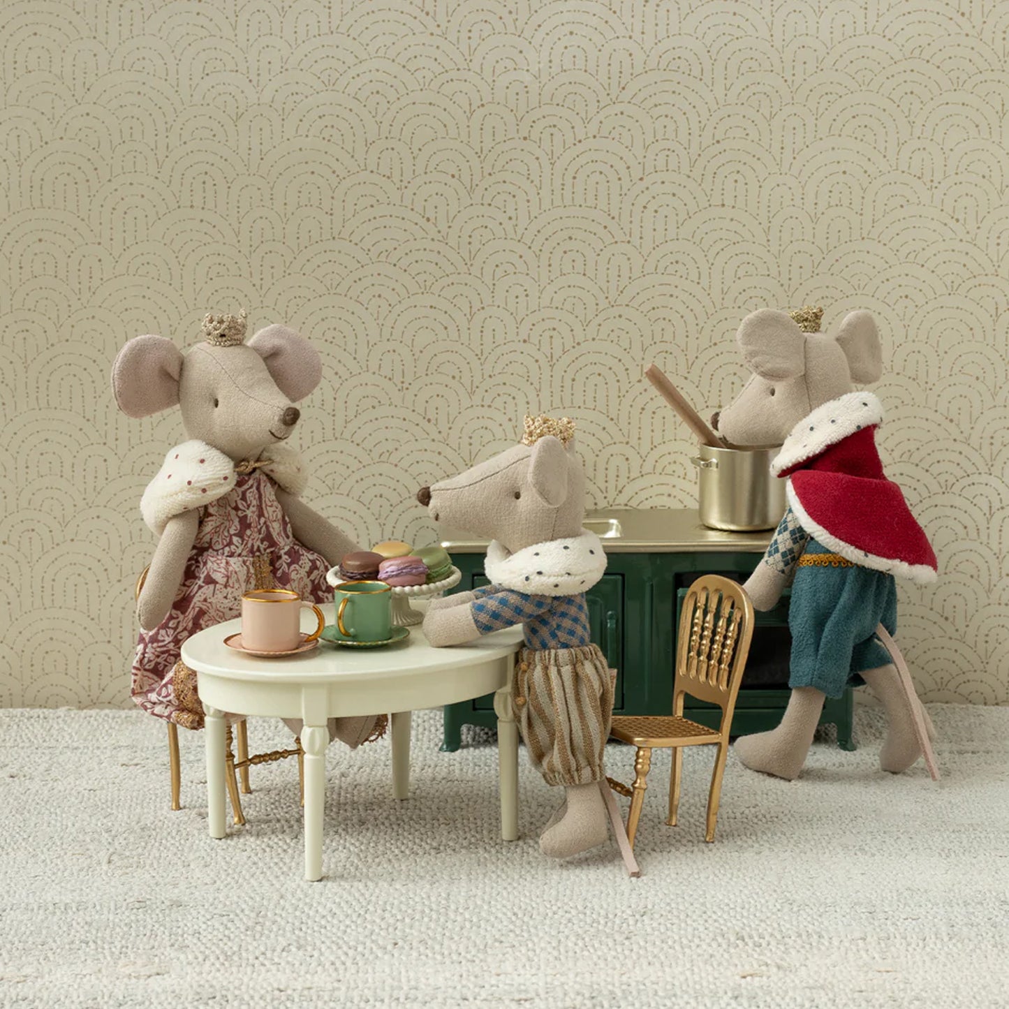 Maileg Vintage Dining Table Mouse in Off White — Miniature Dollhouse Furniture