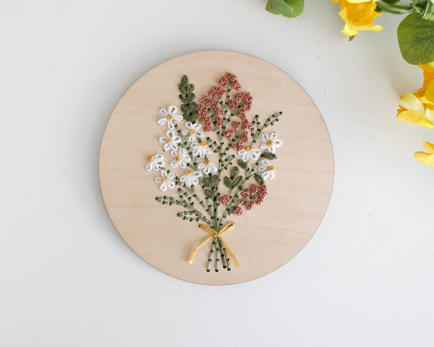 Wood Embroidery Kit - Daisy Bouquet