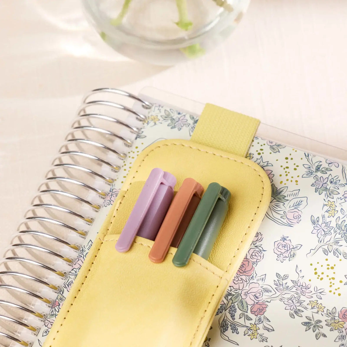 Adjustable Elastic Band Pen Holder - Butter