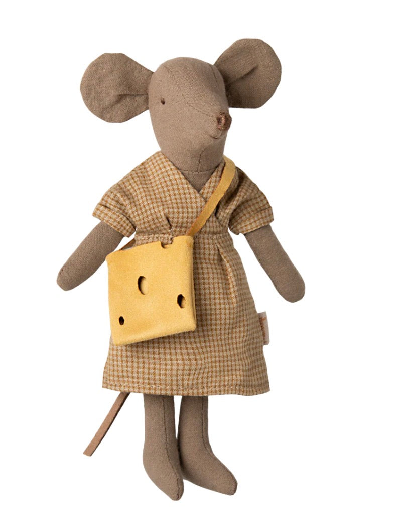 Maileg Mum Mouse in Light Brown — Collectible Stuffed Animal