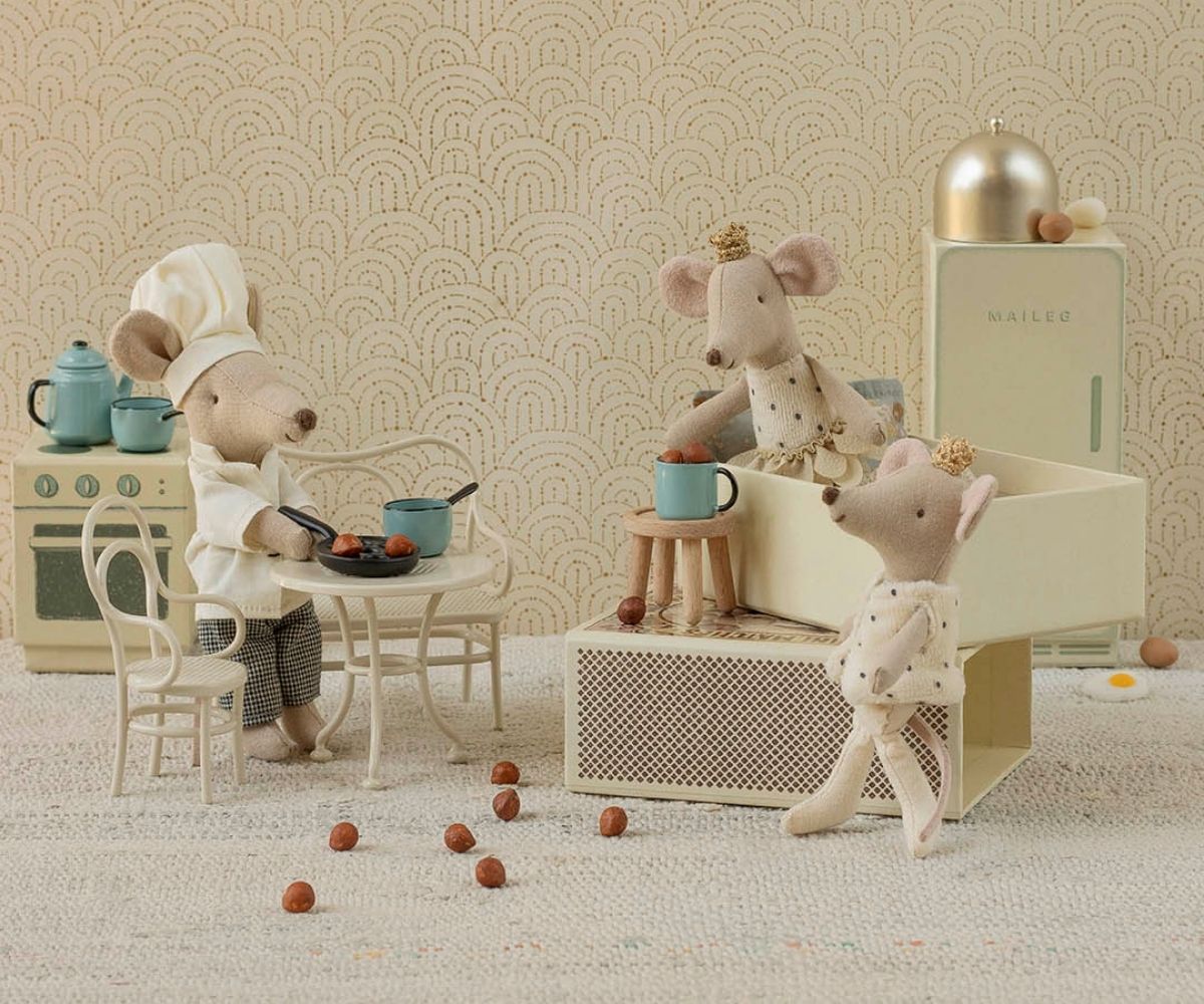 Royal Twin Mice- Little sister and Little brother in matchbox