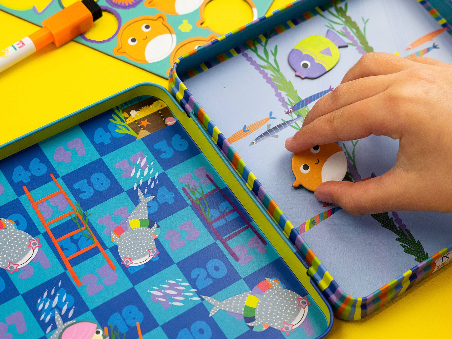 Floss & Rock Ocean Magnetic Fun & Games Tin