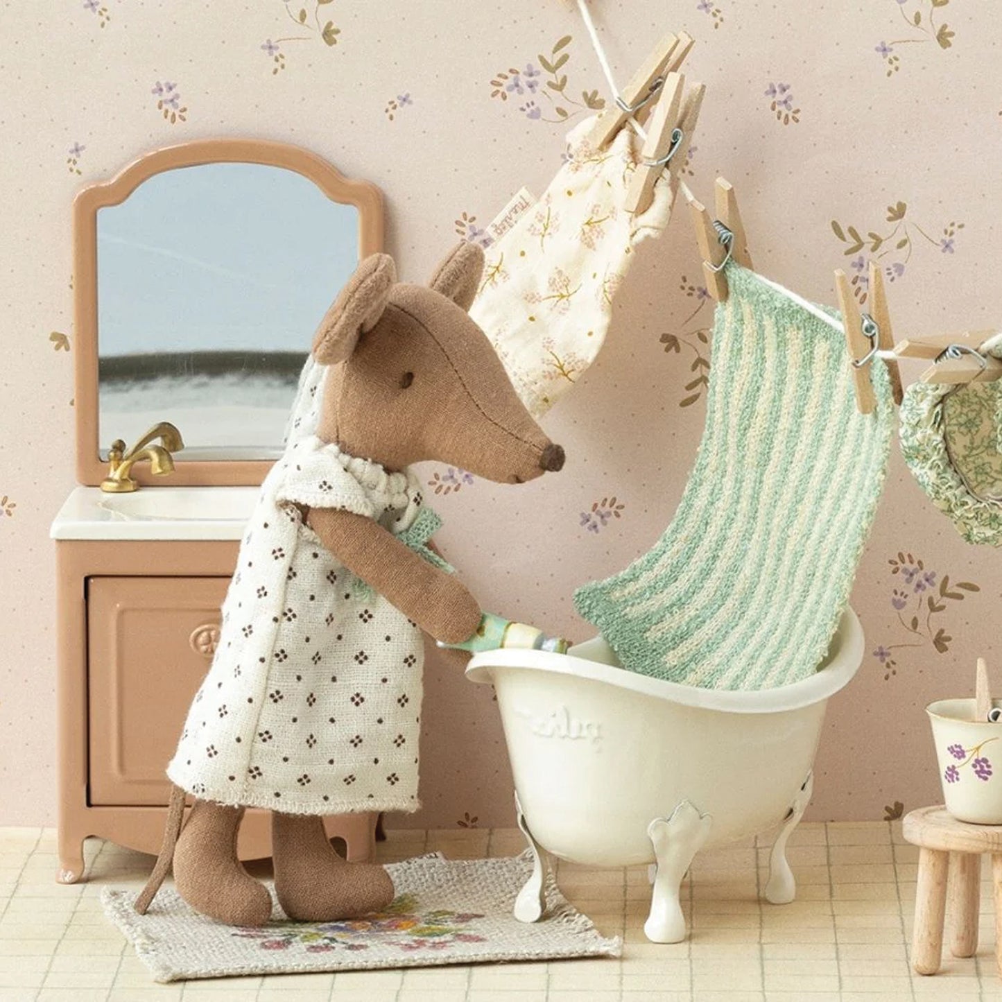 Maileg Flower Mouse Rug — Miniature Dollhouse Accessory