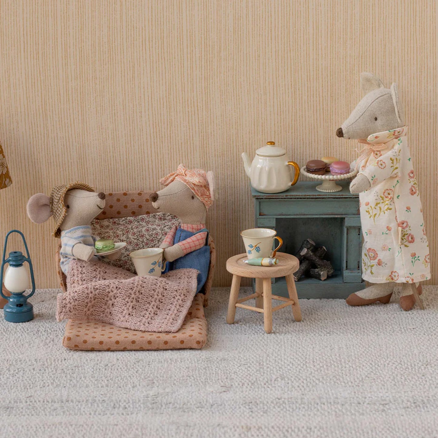 Maileg Sofa Bed Mouse in Dots — Miniature Dollhouse Furniture